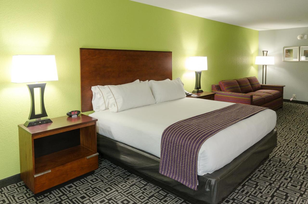Holiday Inn Express Hickory - Hickory Mart By Ihg Exterior foto